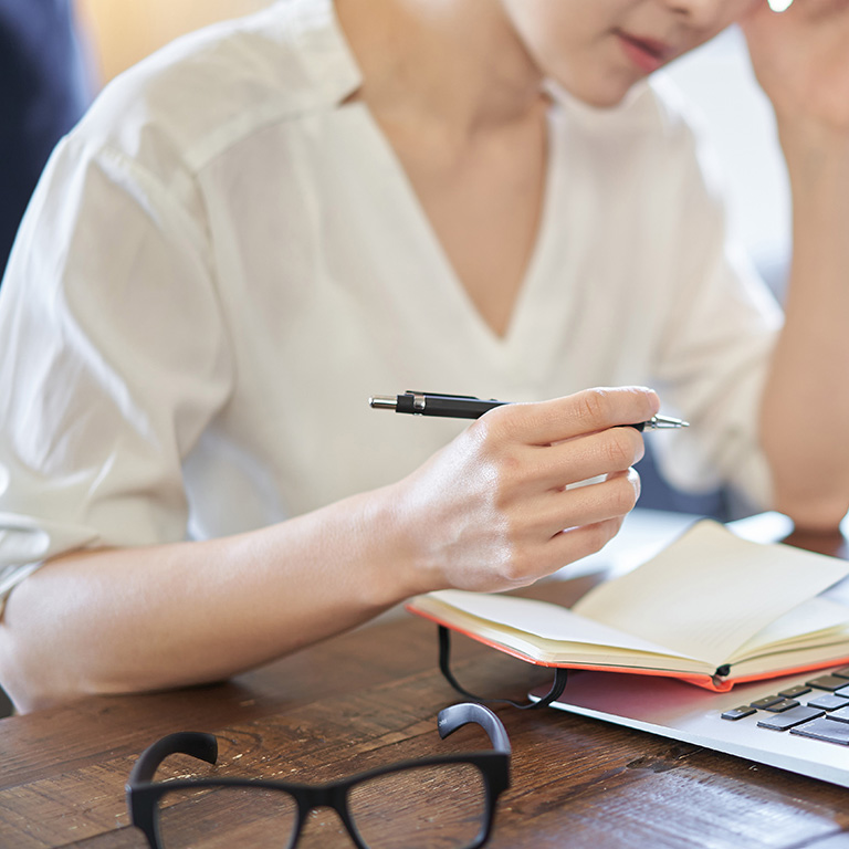 「のんびり」イメージと労働環境の実情